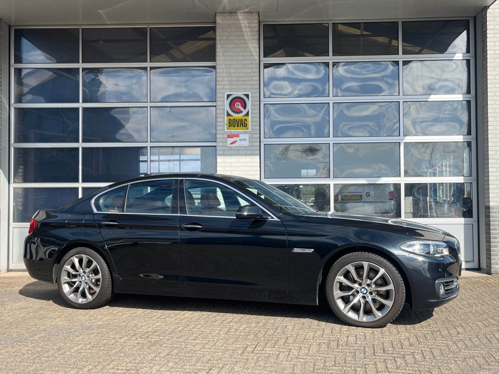 BMW 5-serie 550xi High Executive, foto 1